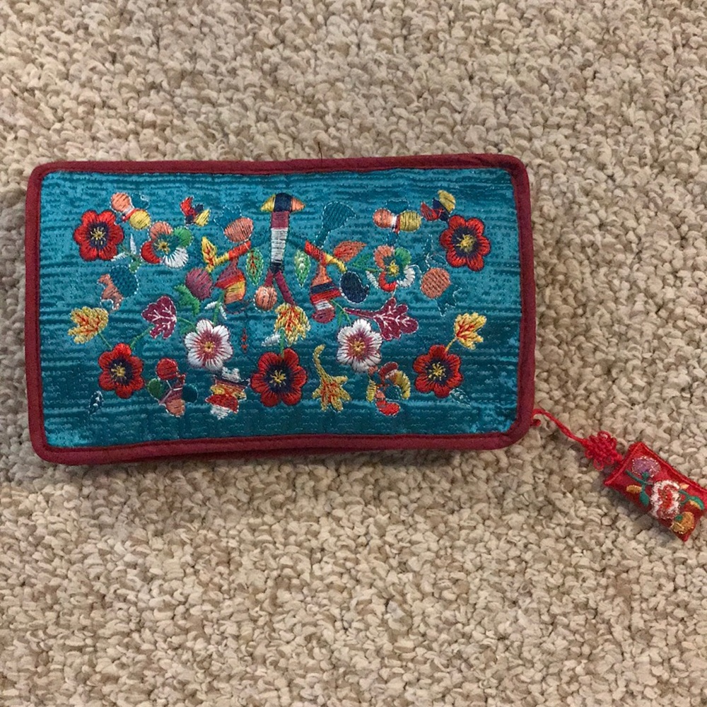 Wallet with pretty Embroidery by hand from Korea